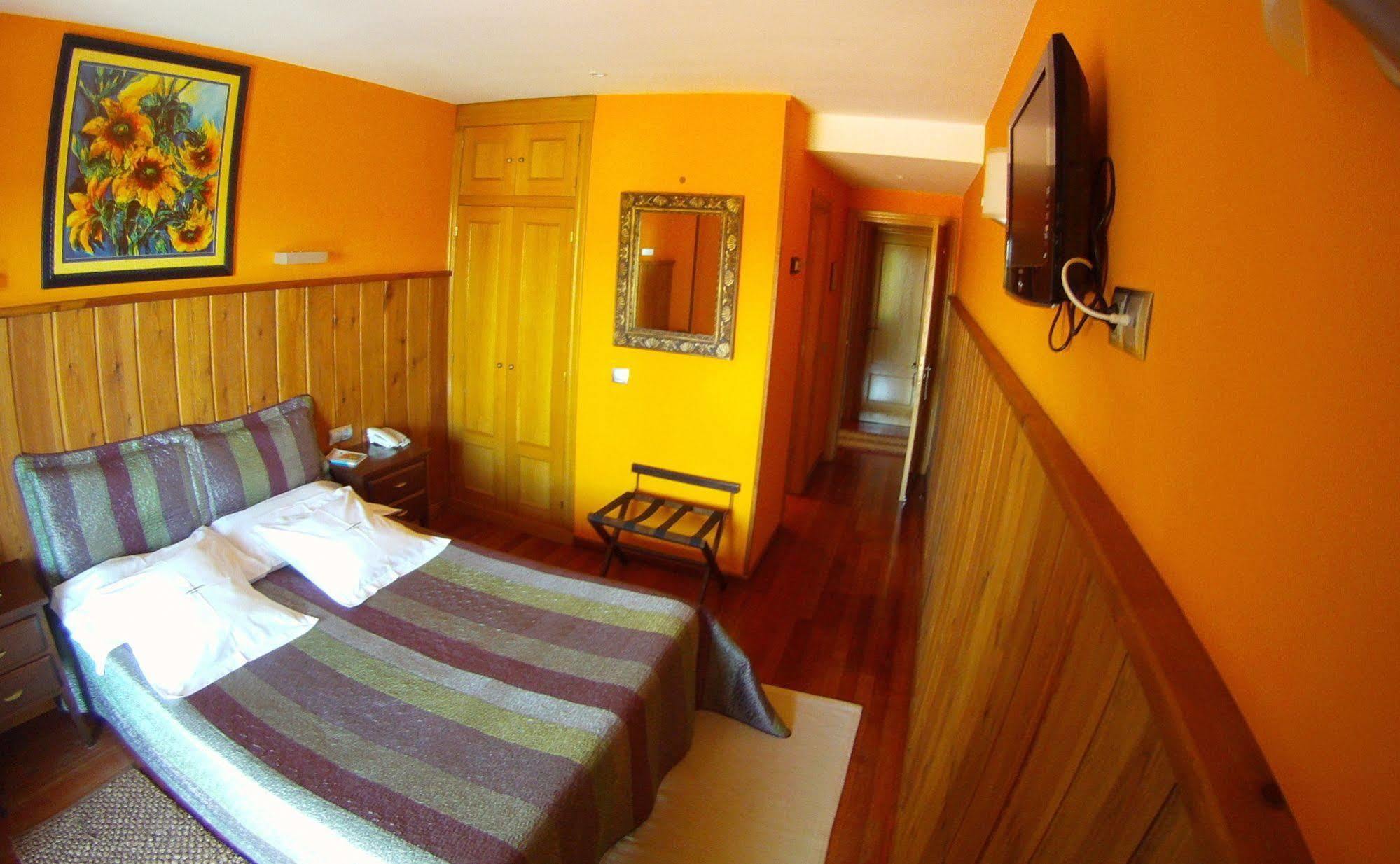 Hotel Rural Cuartamenteru Poo De Llanes Extérieur photo